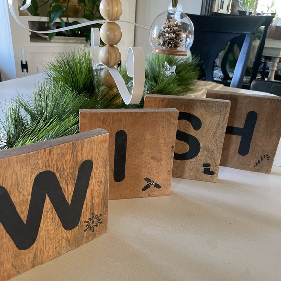 CHRISTMAS 4 PC WOODEN WORD "WISH" WALL/TABLE DECOR - Picture 10 of 10